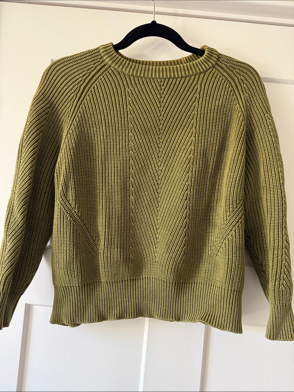 Demylee Chelsea Olive Chevron Ribbed Crewneck Sweater size M